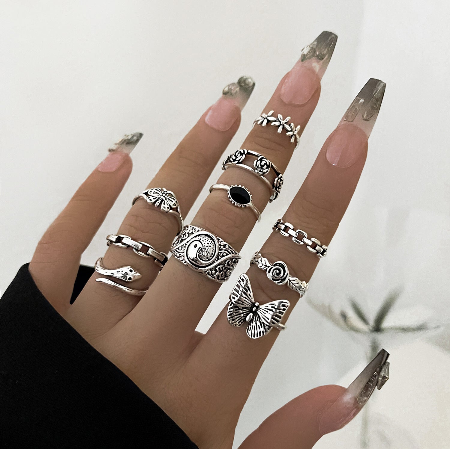Wholesale Metal Yin Yang Embossed Elephant Geometric Ring Set of Fourteen Pieces